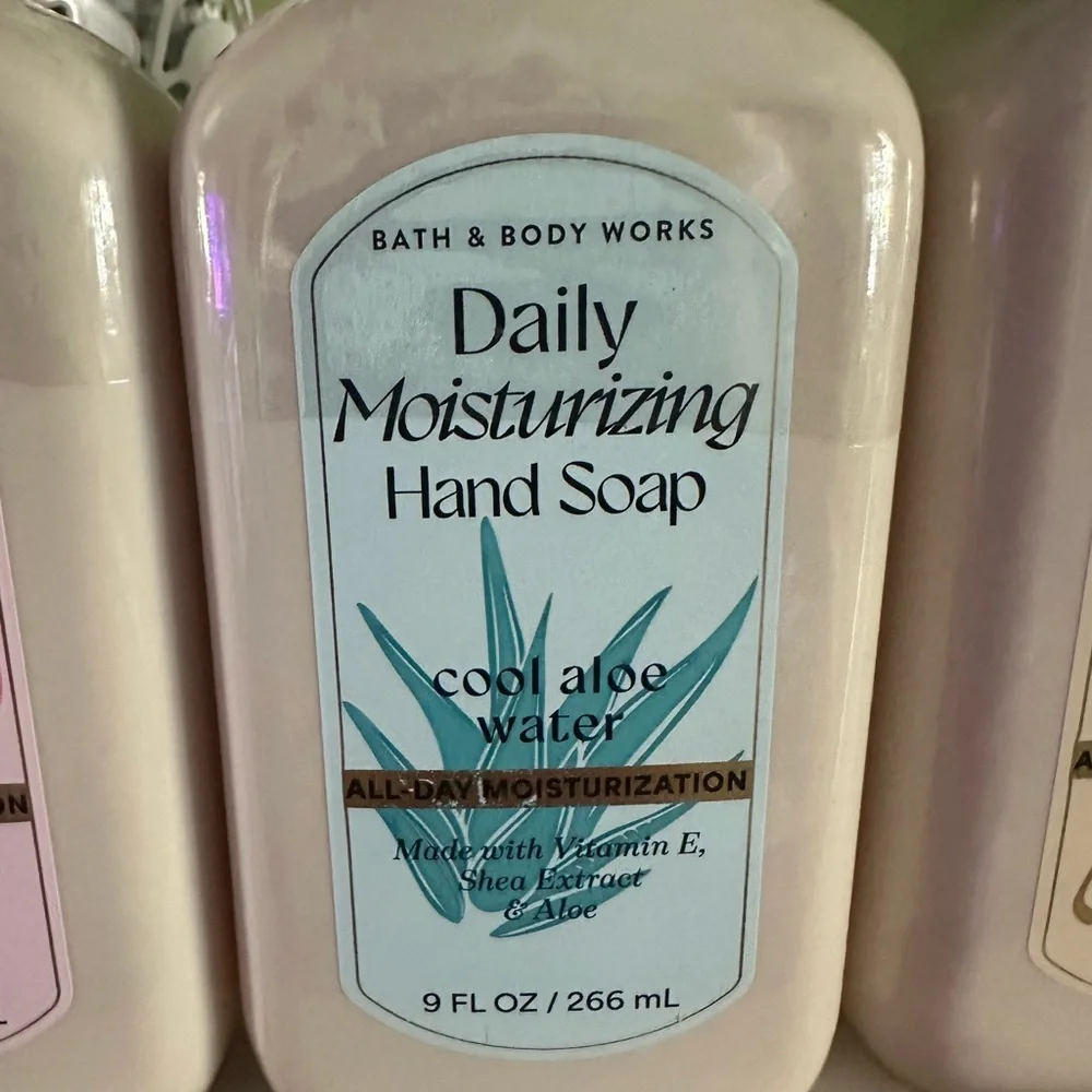 NEW BBW (6) PC DAILY MOISTURIZING HAND SOAP BUNDLE ASSORTMENT 🌺🌸🌺🌸 - Picture 3 of 14